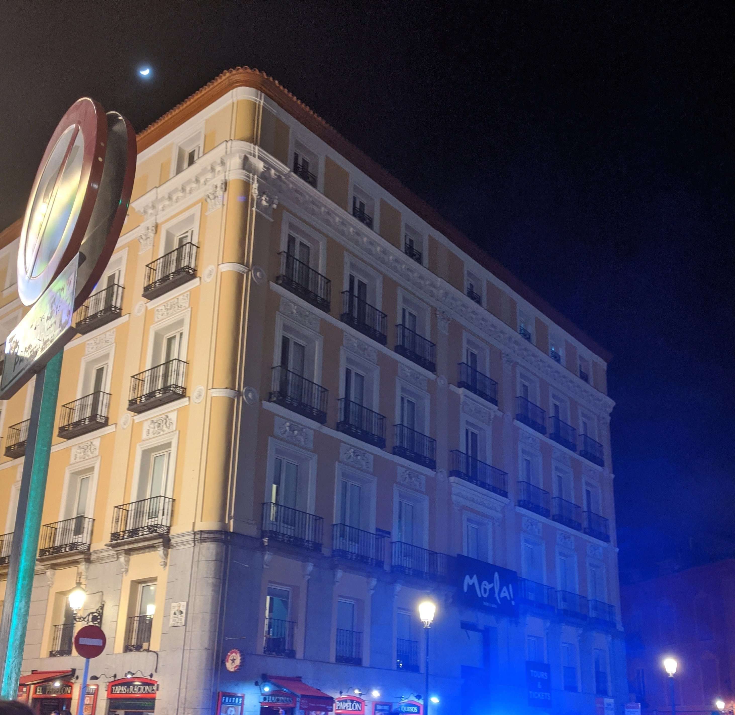 Mola Hostel in Madrid from outside