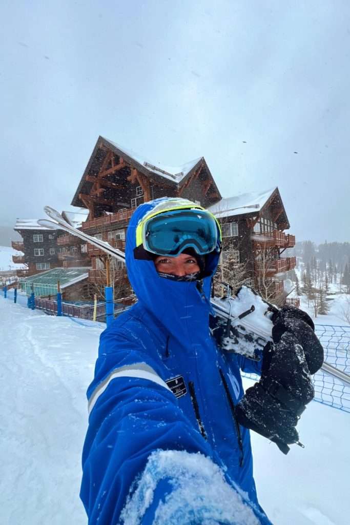 Liz doing a seasonal job as a ski instructor abroad for young adults on a working holiday visa